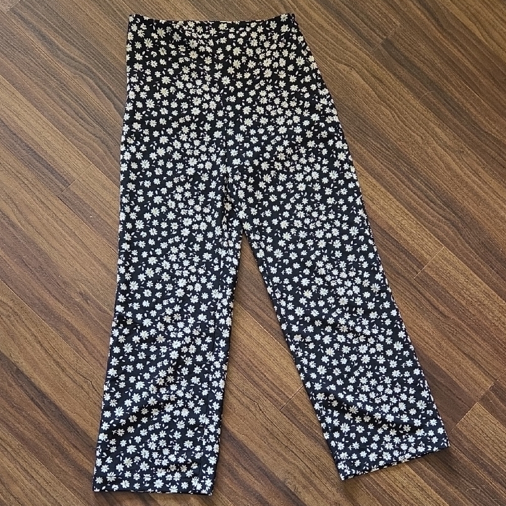 💥Buy2Get1Free💥Chic Black Pants With Floral Design